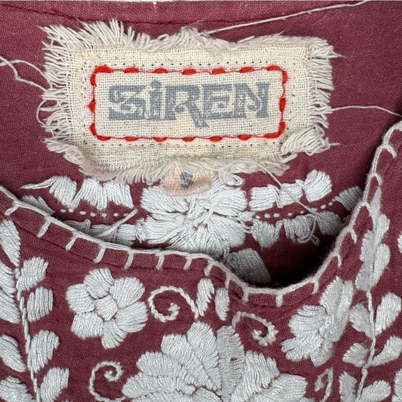 Siren La Mariposa Corta Embroidered Mexican Style Peasant Top size small - Picture 10 of 11